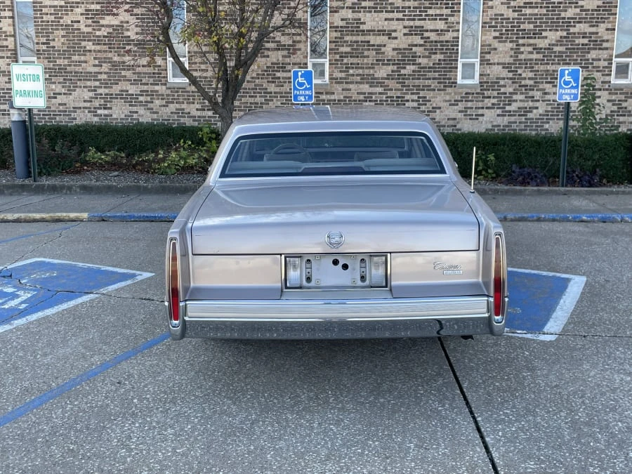 1989 Cadillac DeVille 6th Gen - Image 5 of 30
