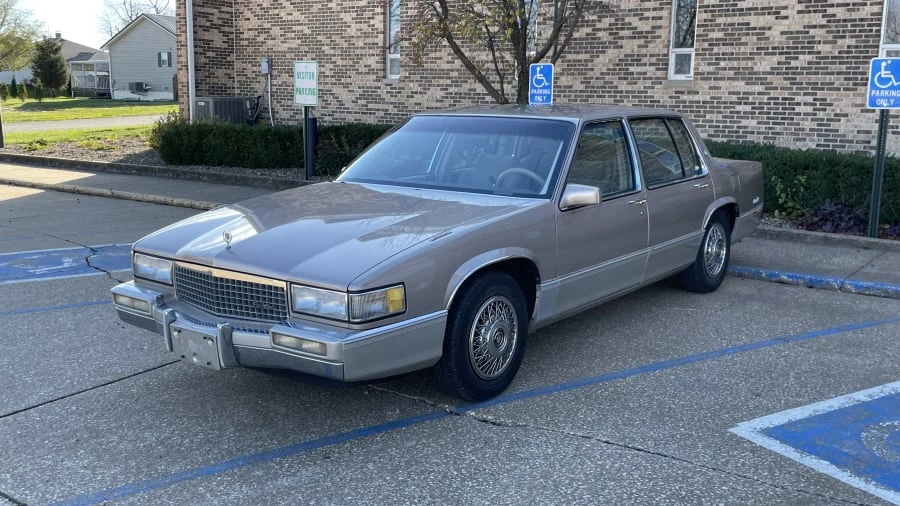 1989 Cadillac DeVille 6th Gen - Image 9 of 30