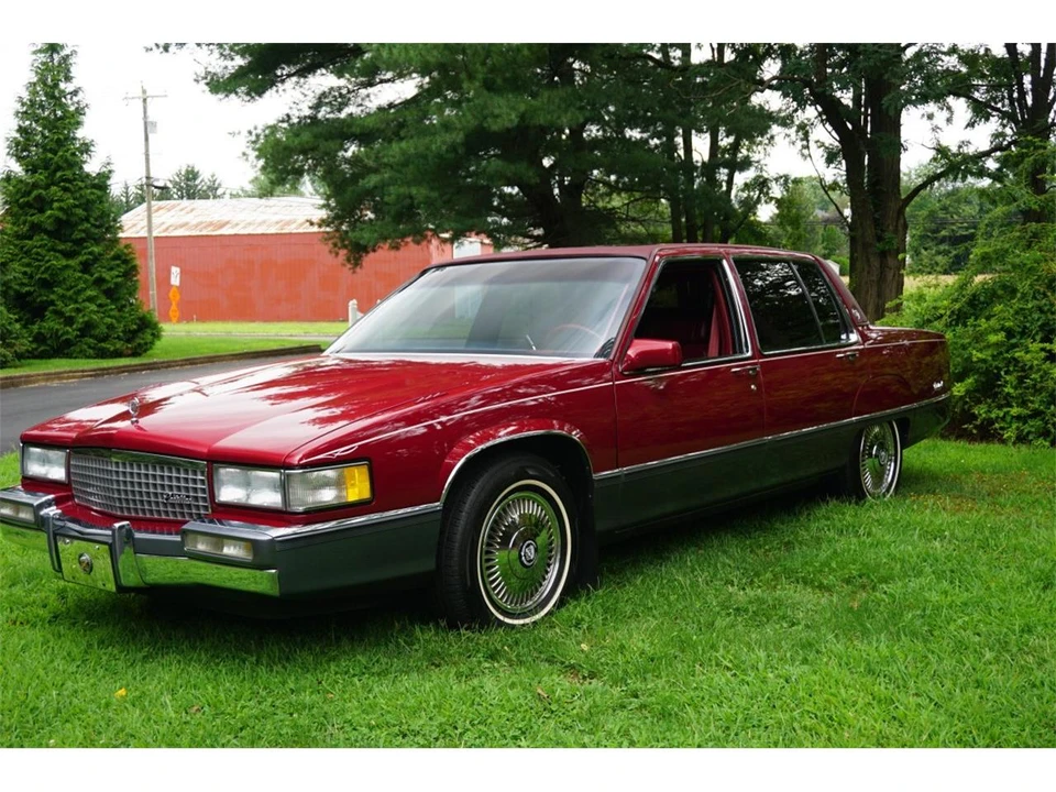 1989 Cadillac Fleetwood - Image 2 of 31
