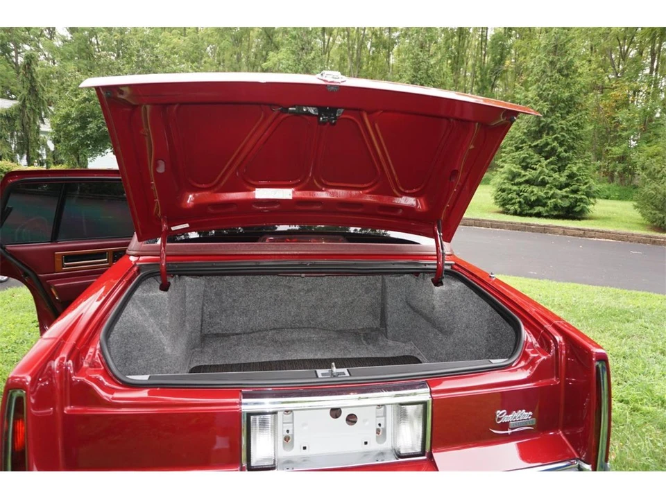1989 Cadillac Fleetwood - Image 20 of 31
