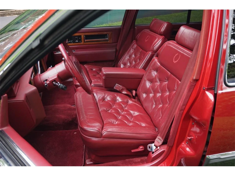 1989 Cadillac Fleetwood - Image 15 of 31
