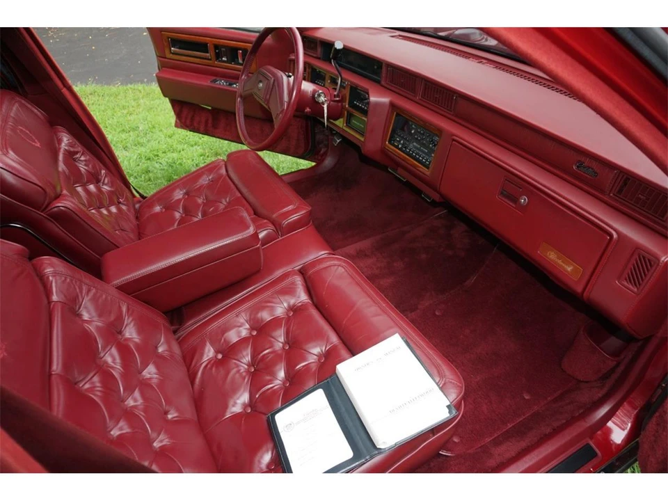 1989 Cadillac Fleetwood - Image 27 of 31