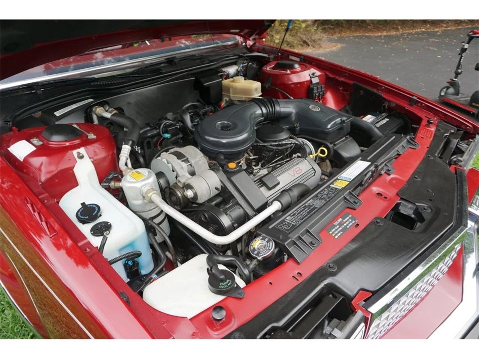 1989 Cadillac Fleetwood - Image 25 of 31