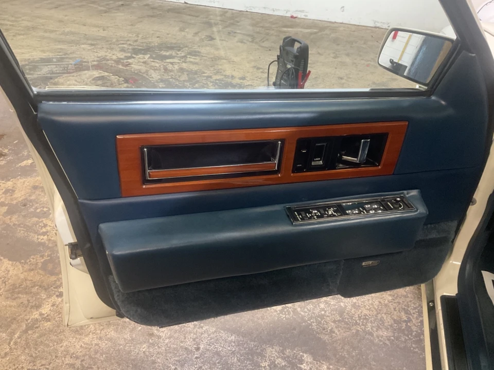 1989 Cadillac Fleetwood - Image 26 of 31