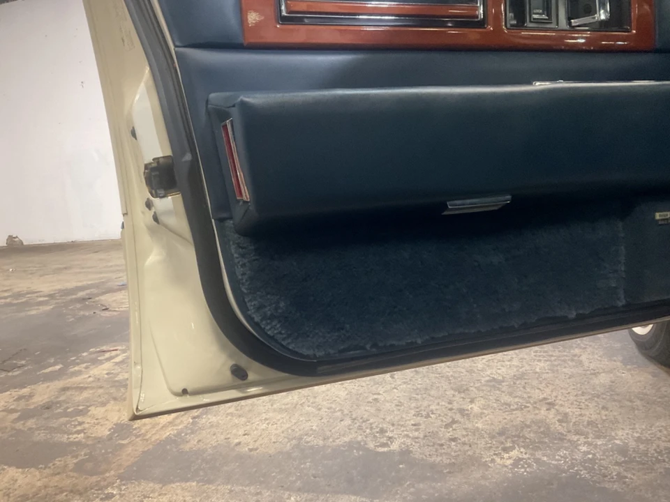1989 Cadillac Fleetwood - Image 28 of 31