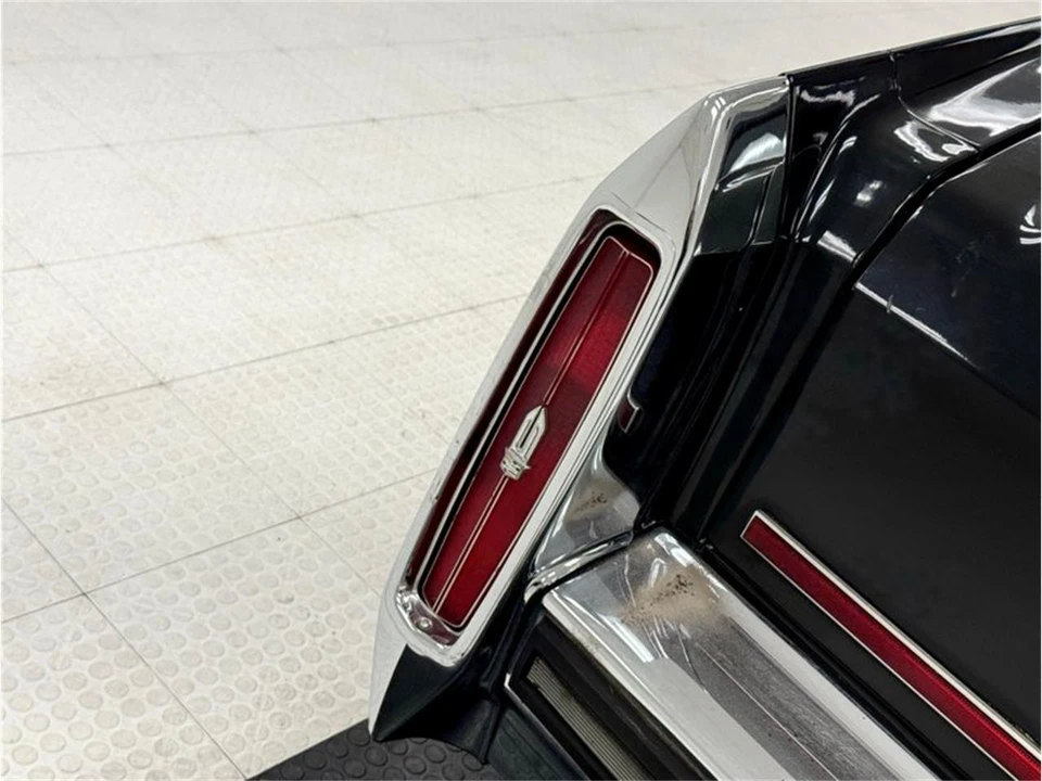 1989 Cadillac Fleetwood - Image 21 of 31