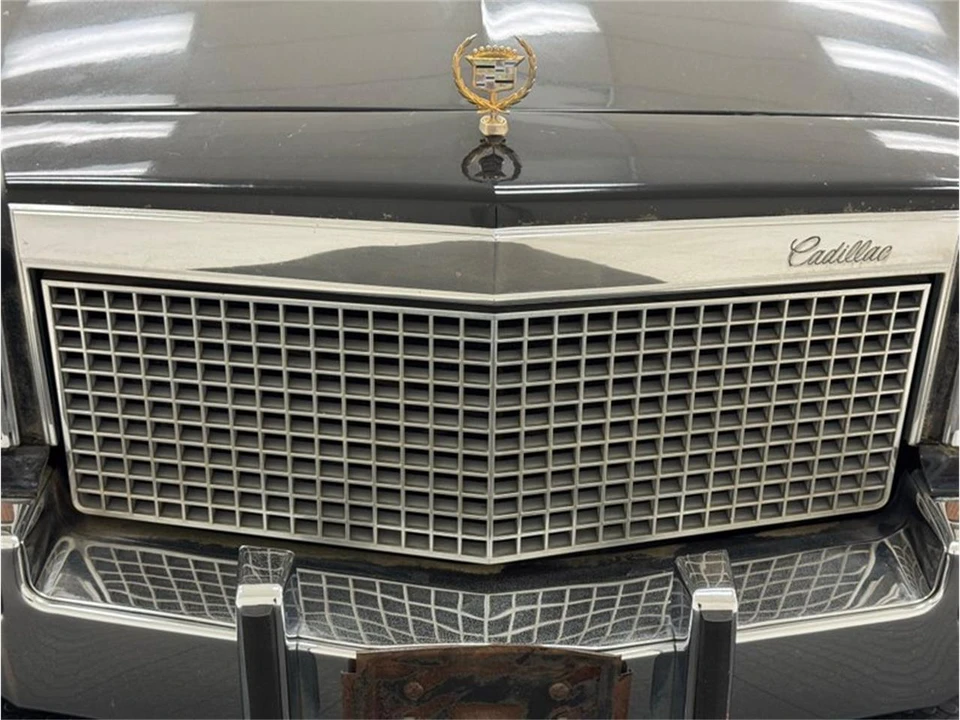 1989 Cadillac Fleetwood - Image 9 of 31