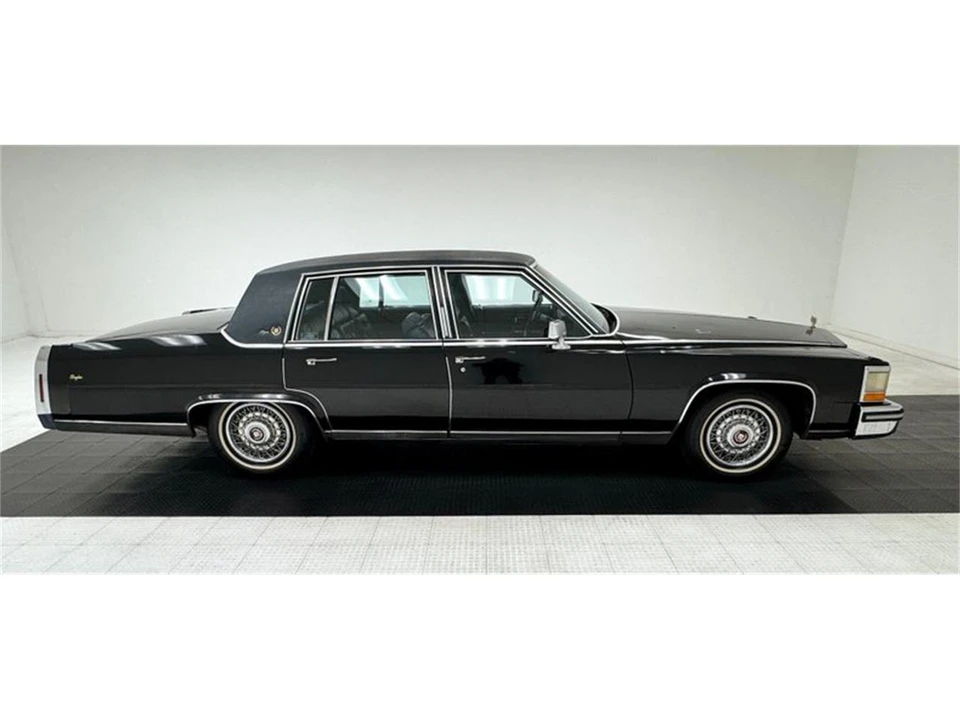 1989 Cadillac Fleetwood - Image 6 of 31