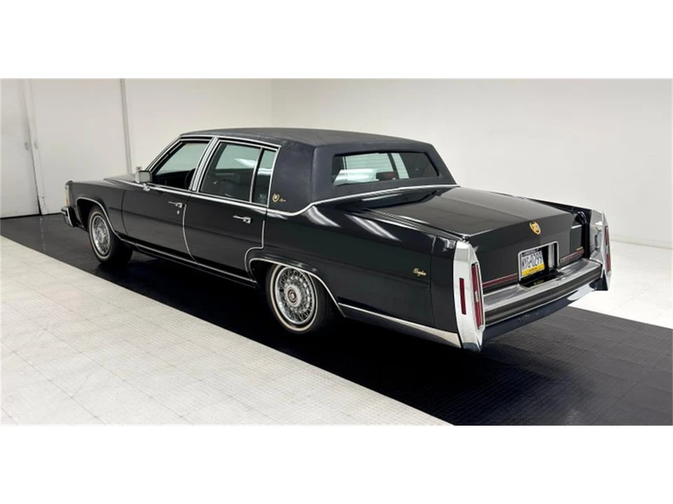 1989 Cadillac Fleetwood - Image 3 of 31
