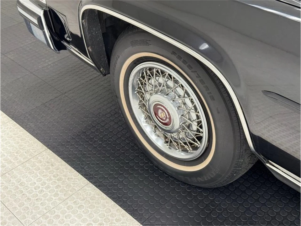 1989 Cadillac Fleetwood - Image 12 of 31