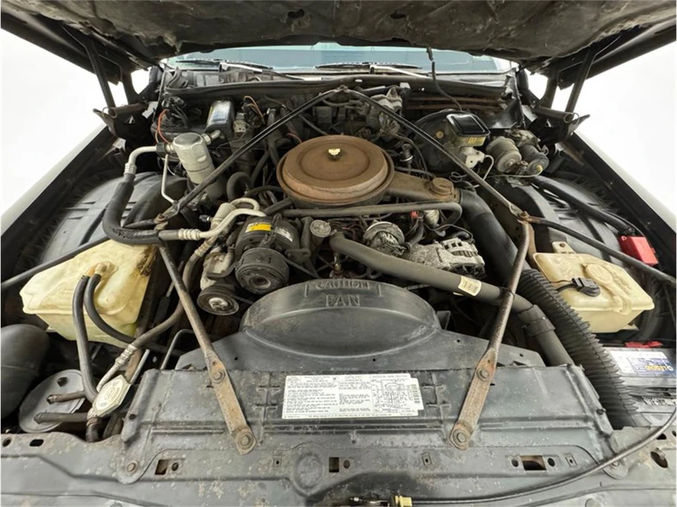 1989 Cadillac Fleetwood - Image 29 of 31