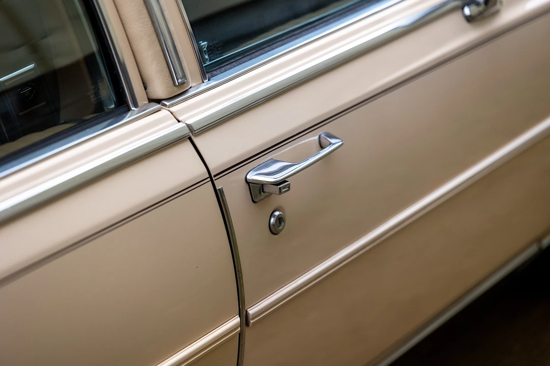 1989 Cadillac Fleetwood - Image 28 of 31