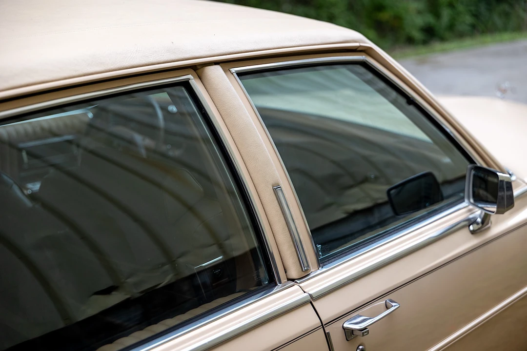 1989 Cadillac Fleetwood - Image 19 of 31