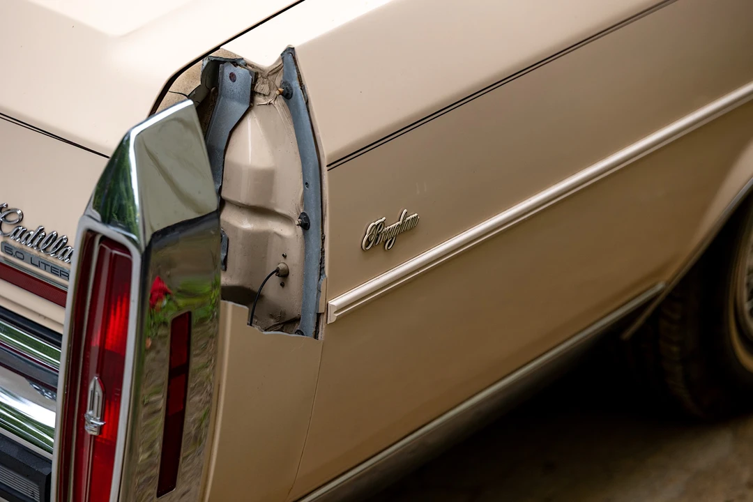 1989 Cadillac Fleetwood - Image 22 of 31