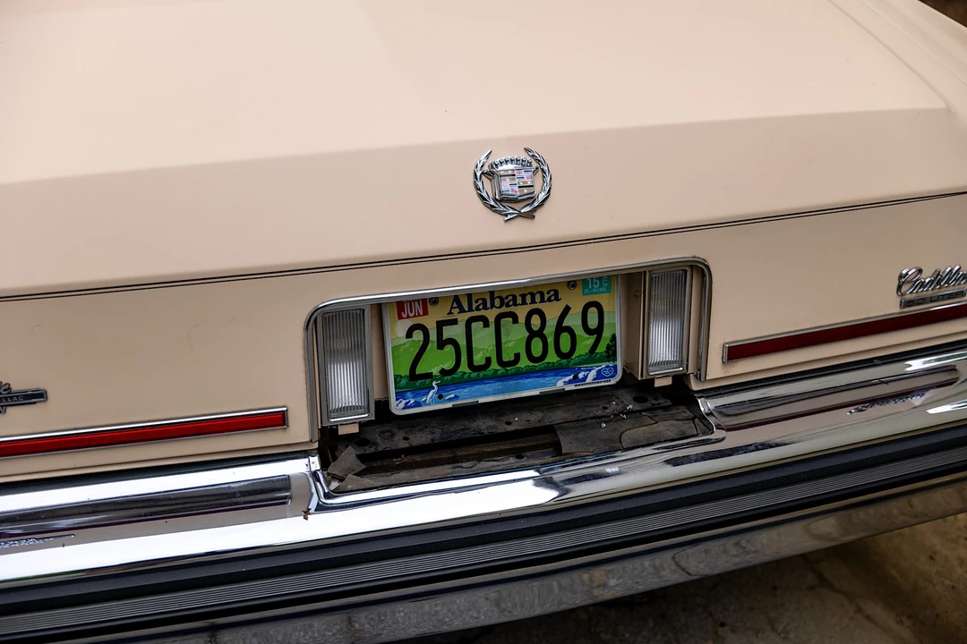 1989 Cadillac Fleetwood - Image 14 of 31