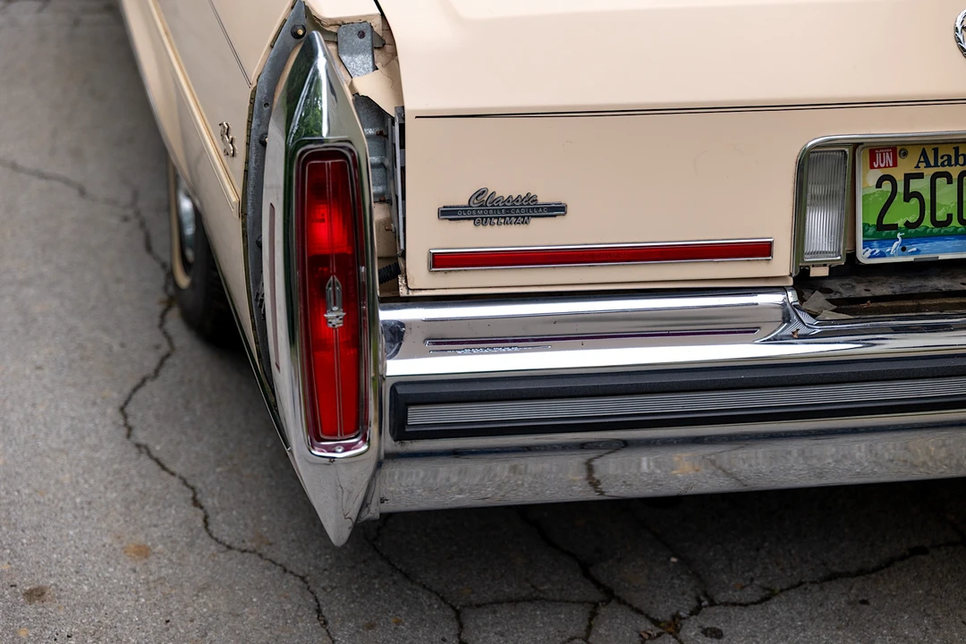 1989 Cadillac Fleetwood - Image 26 of 31