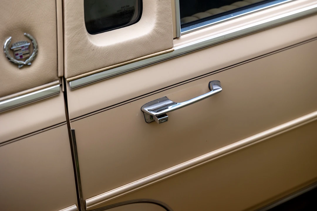 1989 Cadillac Fleetwood - Image 18 of 31