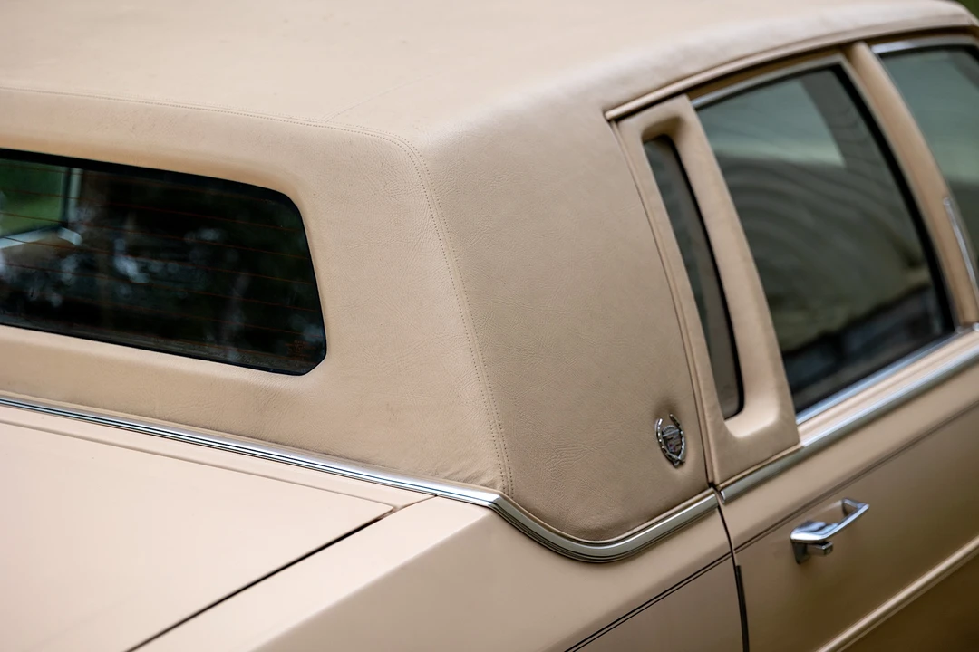 1989 Cadillac Fleetwood - Image 24 of 31