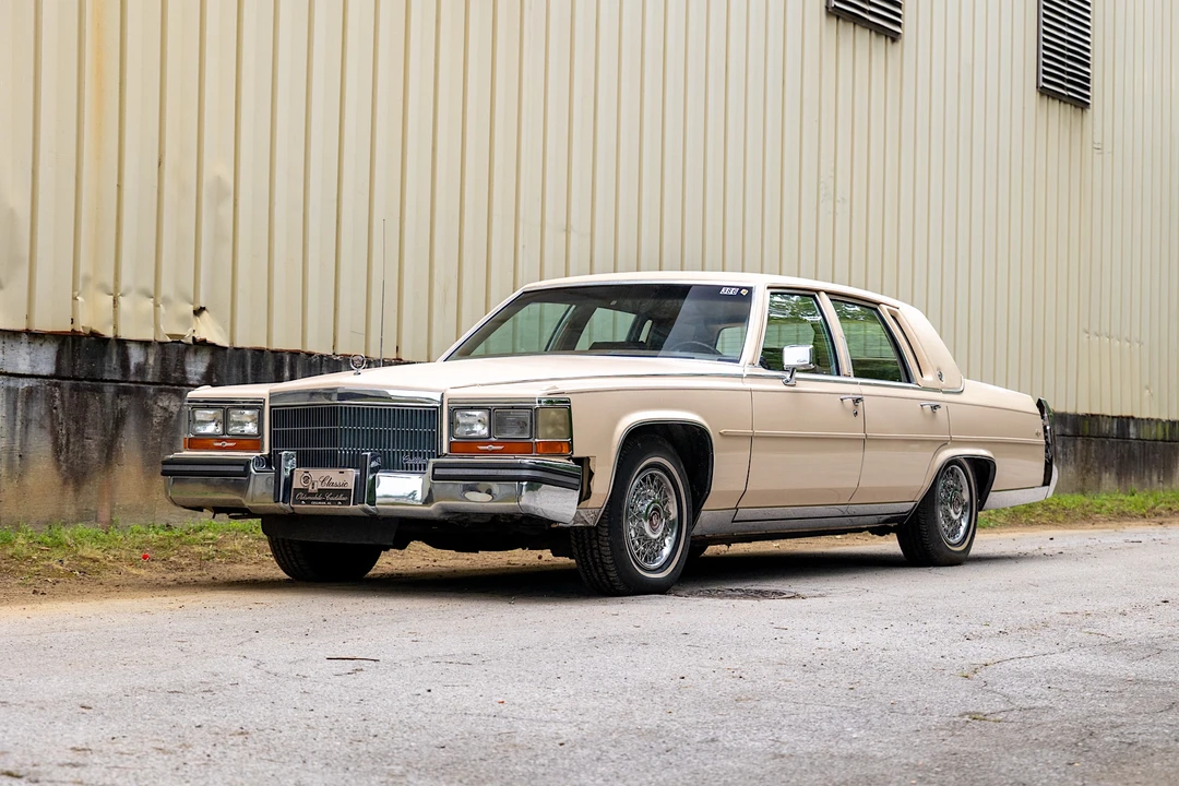 1989 Cadillac Fleetwood - Image 2 of 31