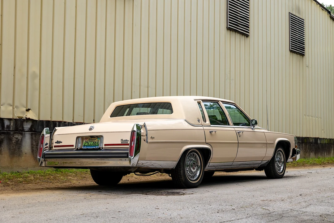 1989 Cadillac Fleetwood - Image 4 of 31