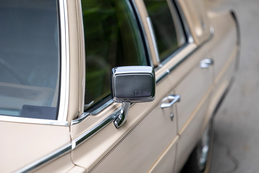 1989 Cadillac Fleetwood - Image 13 of 31