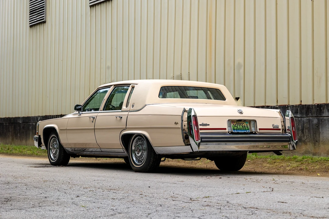 1989 Cadillac Fleetwood - Image 5 of 31