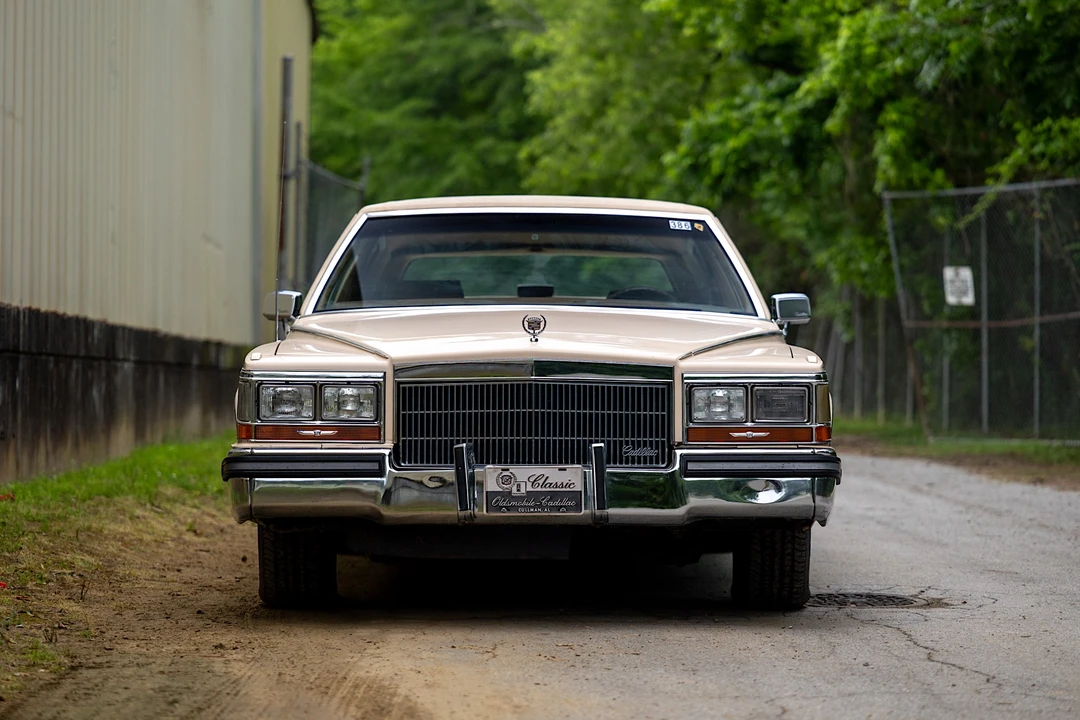 1989 Cadillac Fleetwood - Image 8 of 31