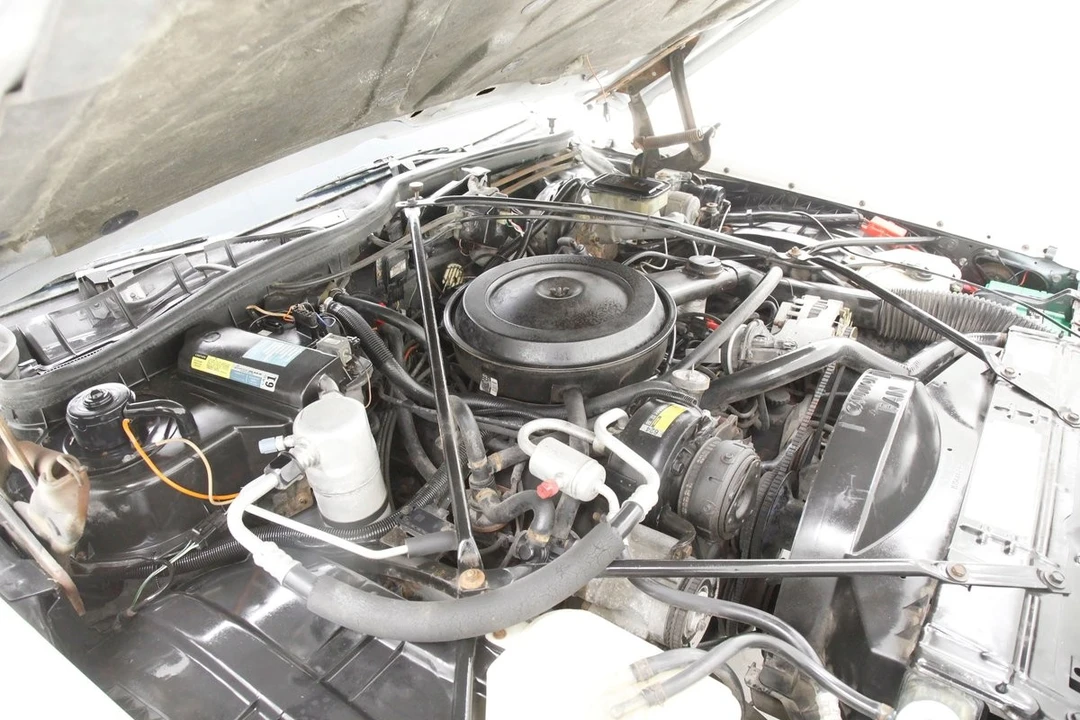 1989 Cadillac Brougham - Image 10 of 12