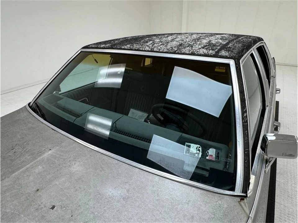1989 Cadillac Fleetwood - Image 13 of 31