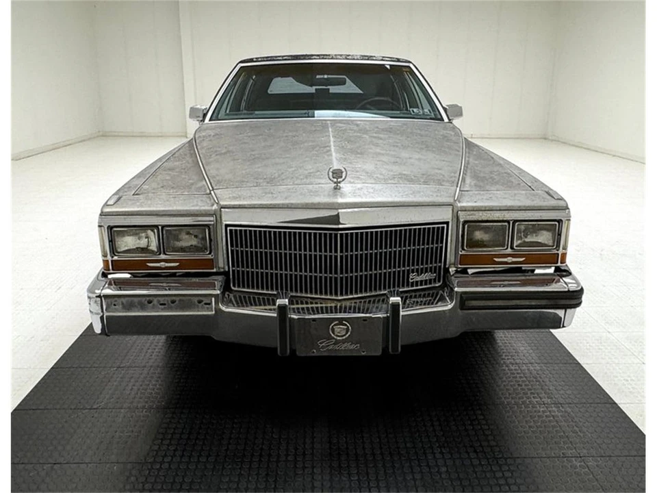 1989 Cadillac Fleetwood - Image 8 of 31