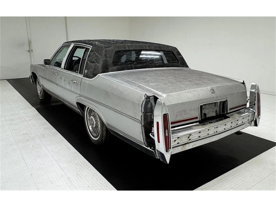 1989 Cadillac Fleetwood - Image 3 of 31