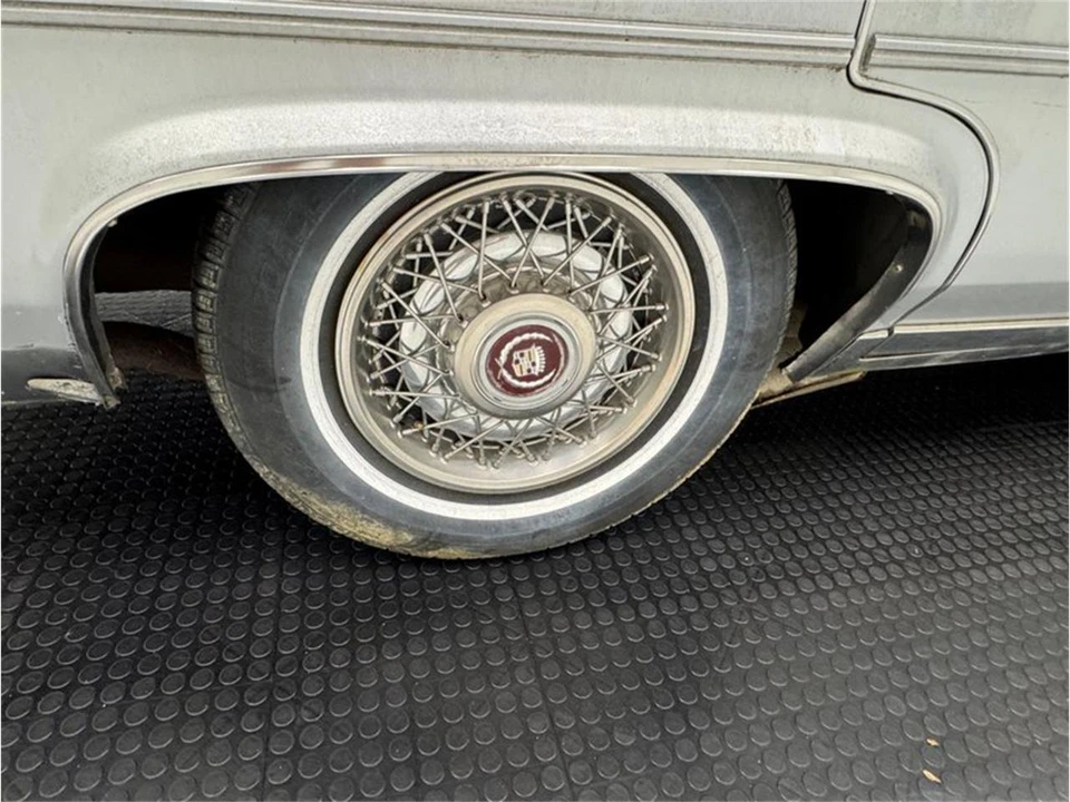 1989 Cadillac Fleetwood - Image 20 of 31