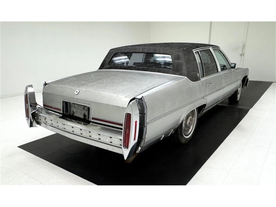 1989 Cadillac Fleetwood - Image 5 of 31