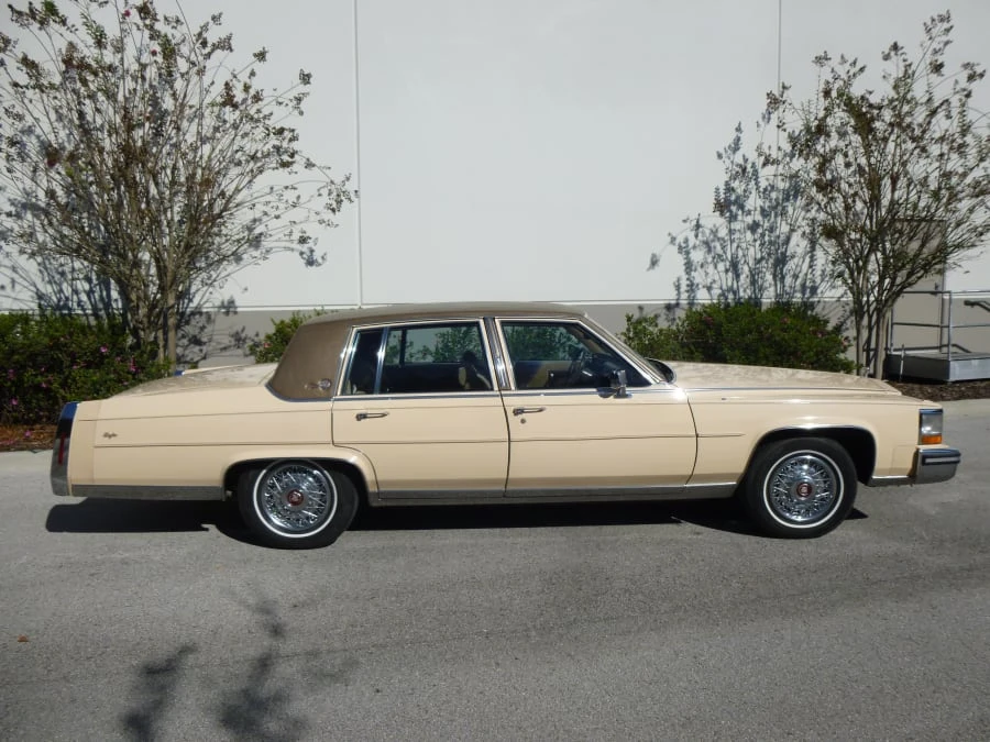 1989 Cadillac Brougham - Image 2 of 8