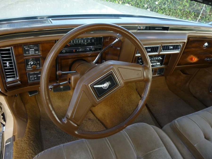 1989 Cadillac Brougham - Image 4 of 8
