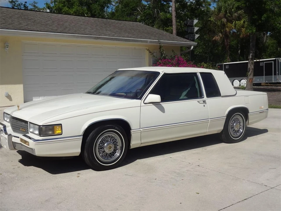 1989 Cadillac DeVille 6th Gen - Image 18 of 31
