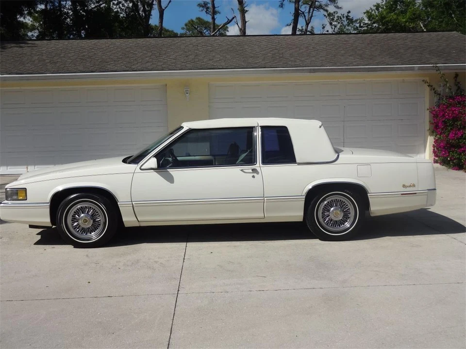 1989 Cadillac DeVille 6th Gen - Image 8 of 31
