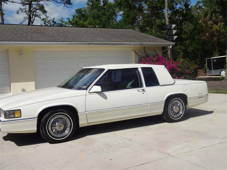 1989 Cadillac DeVille 6th Gen - Image 6 of 31