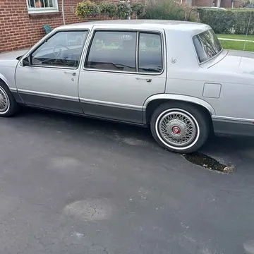 1989 Cadillac Sedan Deville