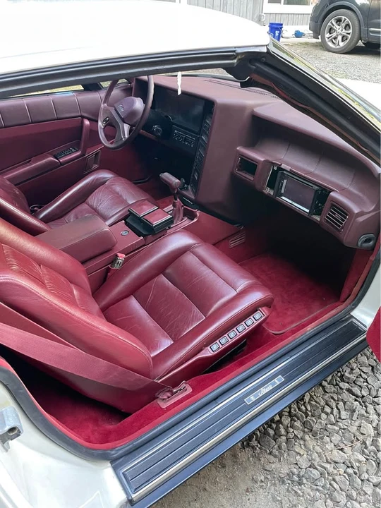 1989 Cadillac Allante - Image 6 of 8