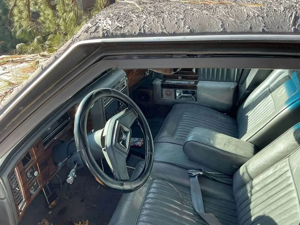 1989 Cadillac Brougham - Image 5 of 6