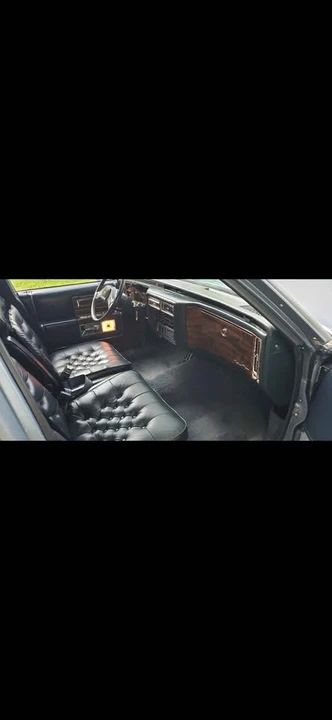 1989 Cadillac Brougham - Image 4 of 9