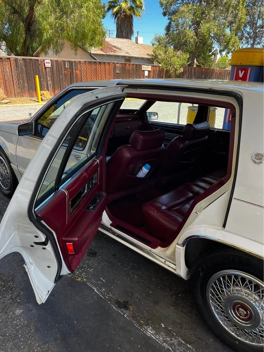 1989 Cadillac DeVille 6th Gen - Image 8 of 10