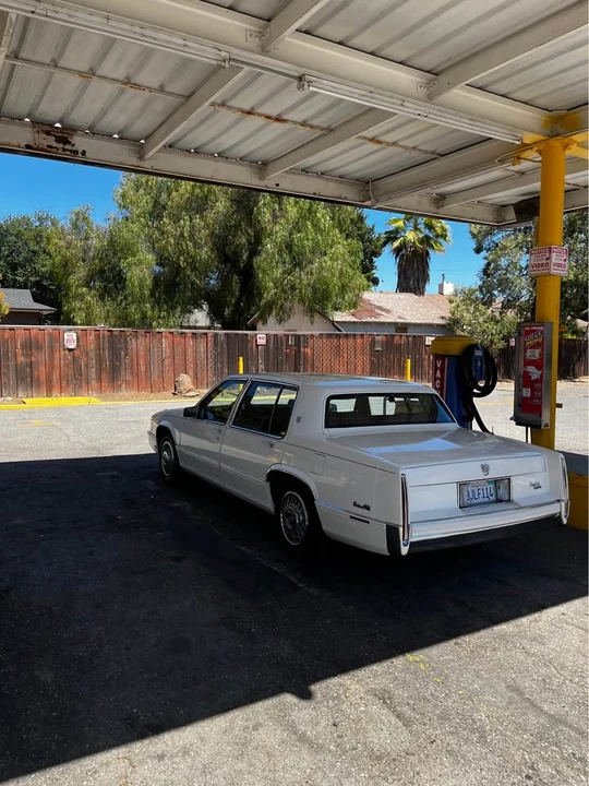 1989 Cadillac DeVille 6th Gen - Image 3 of 10