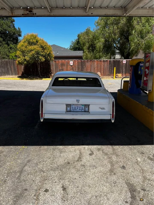 1989 Cadillac DeVille 6th Gen - Image 2 of 10