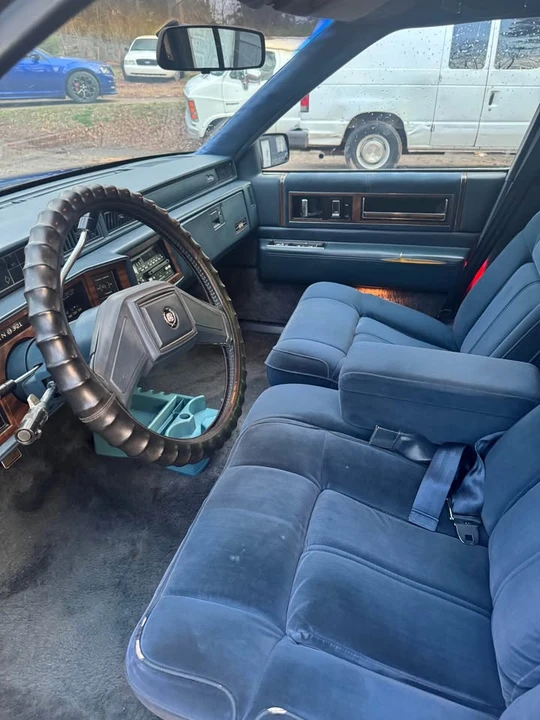 1989 Cadillac DeVille 6th Gen - Image 9 of 10