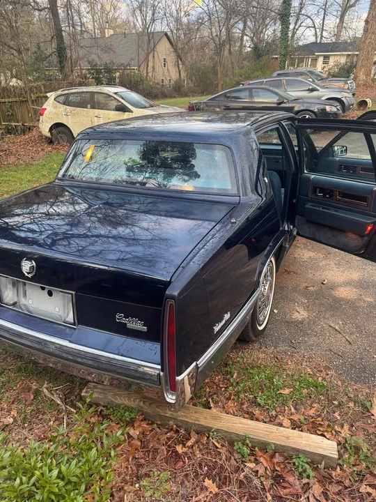 1989 Cadillac DeVille 6th Gen - Image 4 of 10