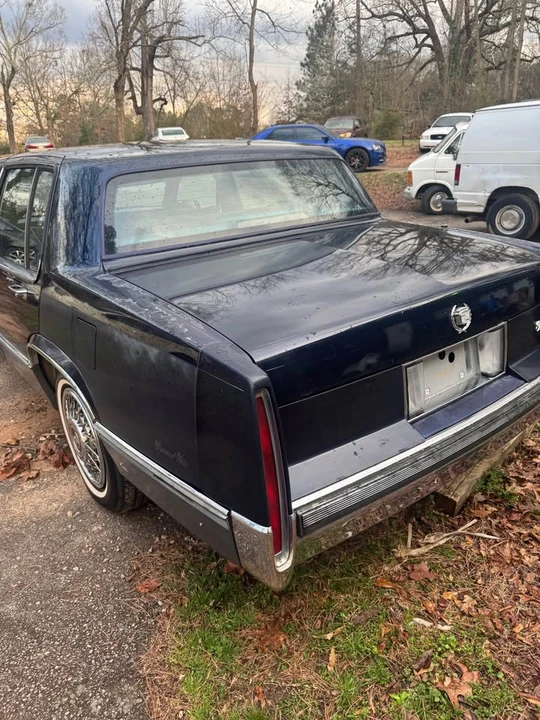 1989 Cadillac DeVille 6th Gen - Image 6 of 10