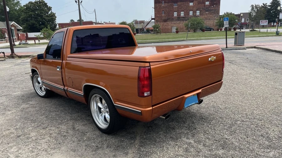 1989 Chevrolet C/K 4th Gen - Image 2 of 16