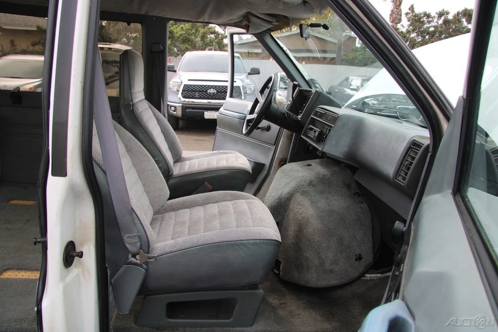 1989 Chevrolet Astro - Image 21 of 21